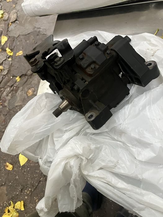 Pompa injectie 1.5 dci renault euro 5 + fulie motor