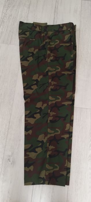 Продам форму комуфляжную