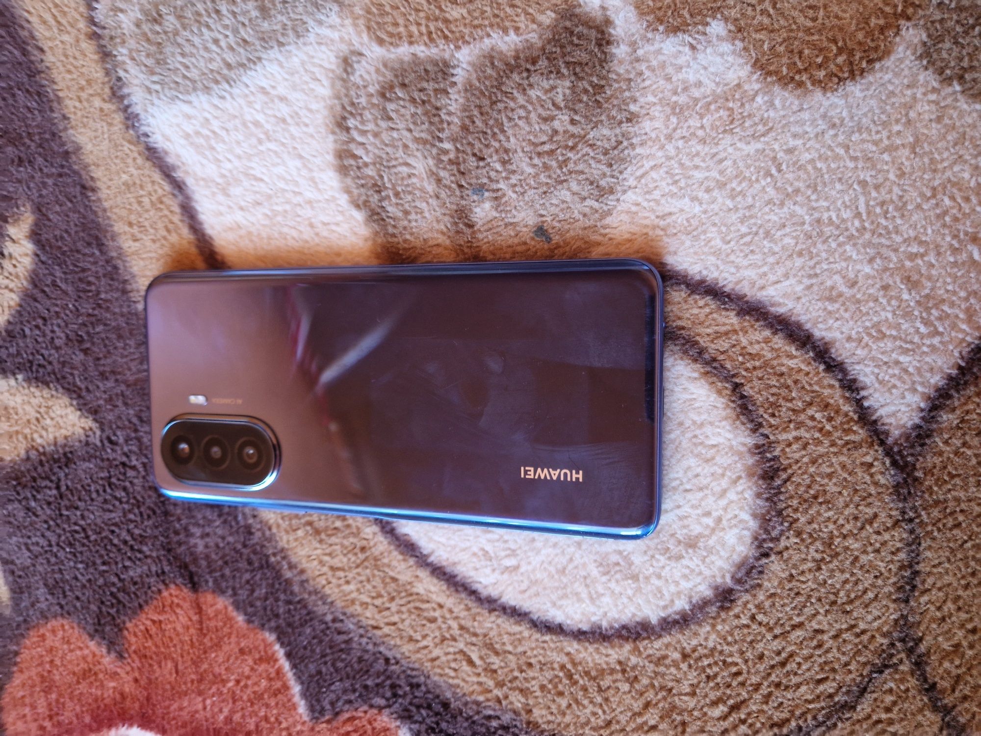 Telefon HUAWEI nova Y70