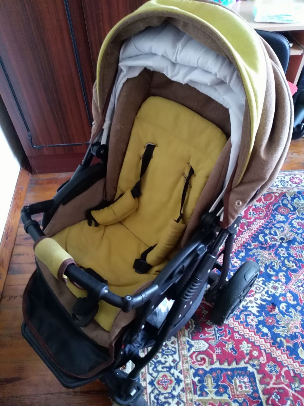 Бебешка количка отлично състояние