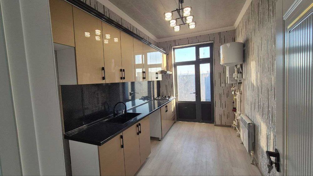 Фарход савхоз поезд юлидан тушкандан биринч кучада катедж сотилади