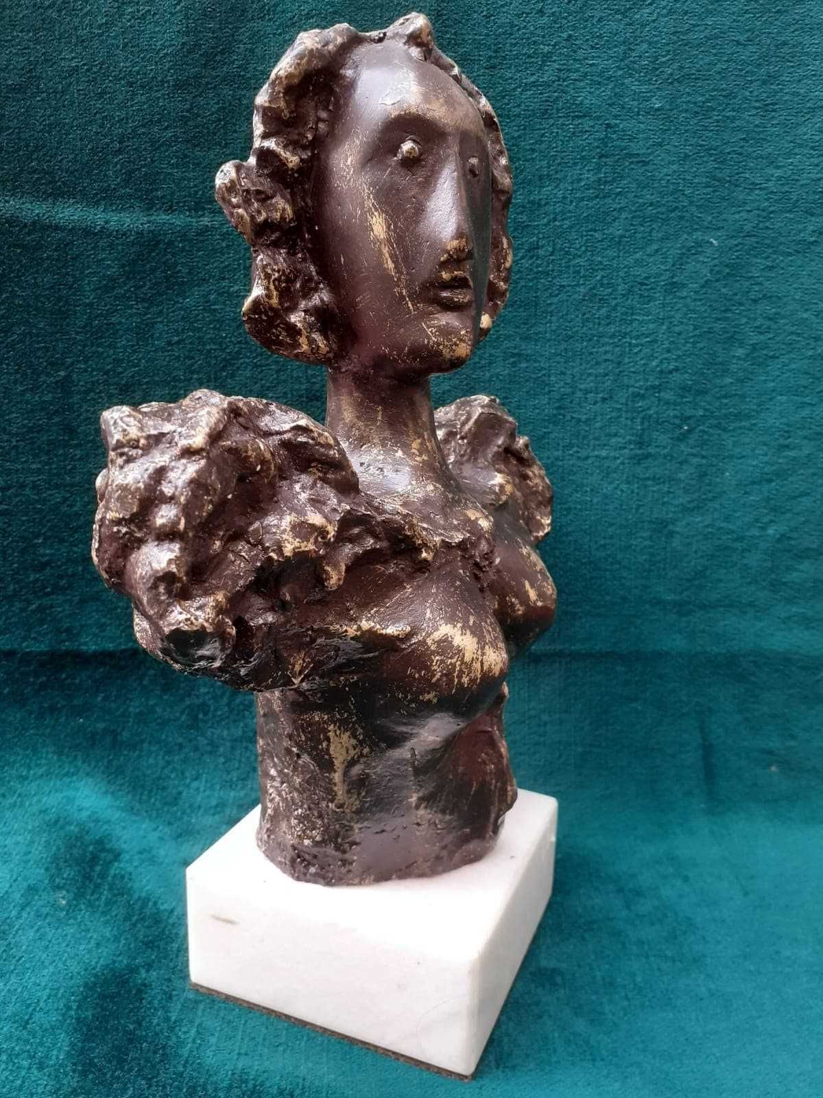 Staueta bust femeie  de: ION IRIMESCU