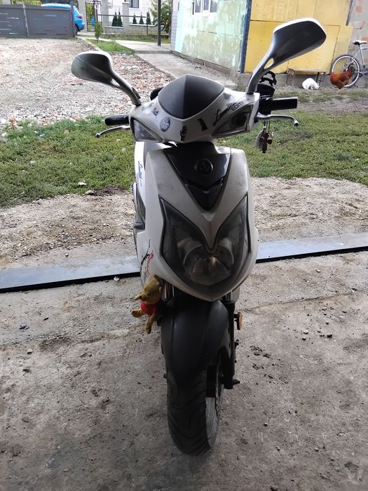 Vand scuter sym jet 4r nu pornește pret 250euro