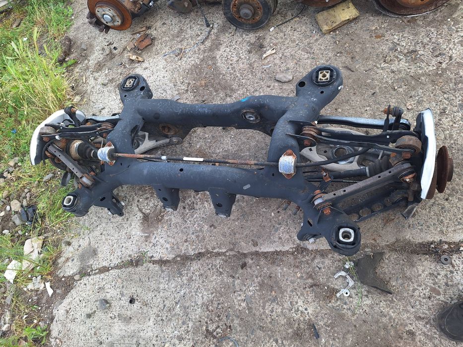 punte spate bmw x1 2.0 motorina 2009