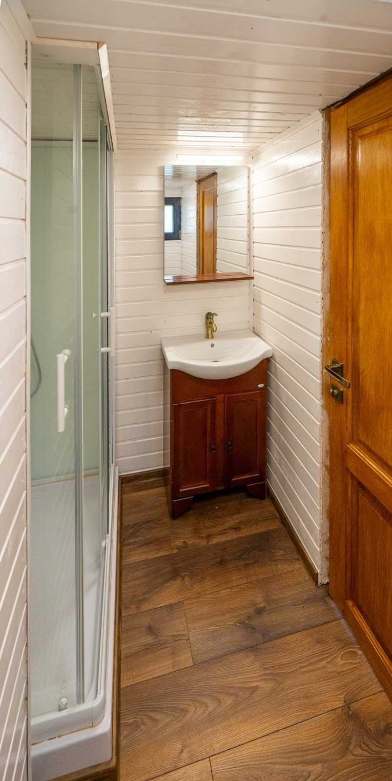 De vânzare: Casă mica pe roți (tiny house on wheels)