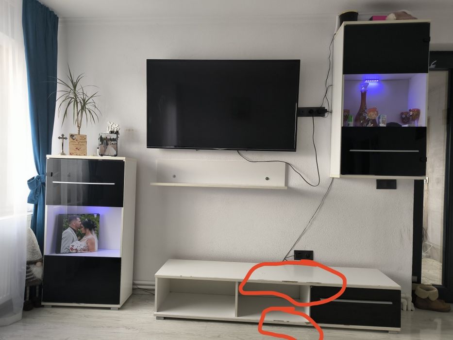 Vând mobila living 4 corpuri