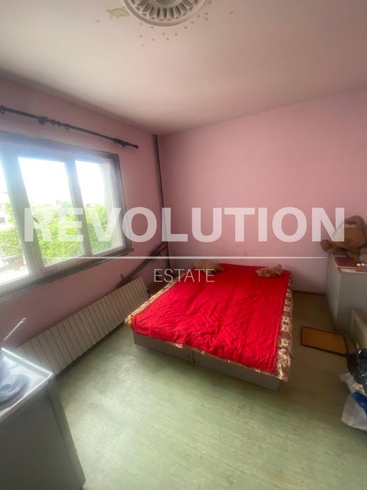 Дава се под наем Тристаен апартамент в Пловдив, Кючук Париж - 90 кв.м за 325 € - Снимка #2