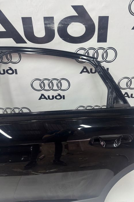 AUDI A8 D5 4N0  Задна лява  ВРАТА AUDI OE