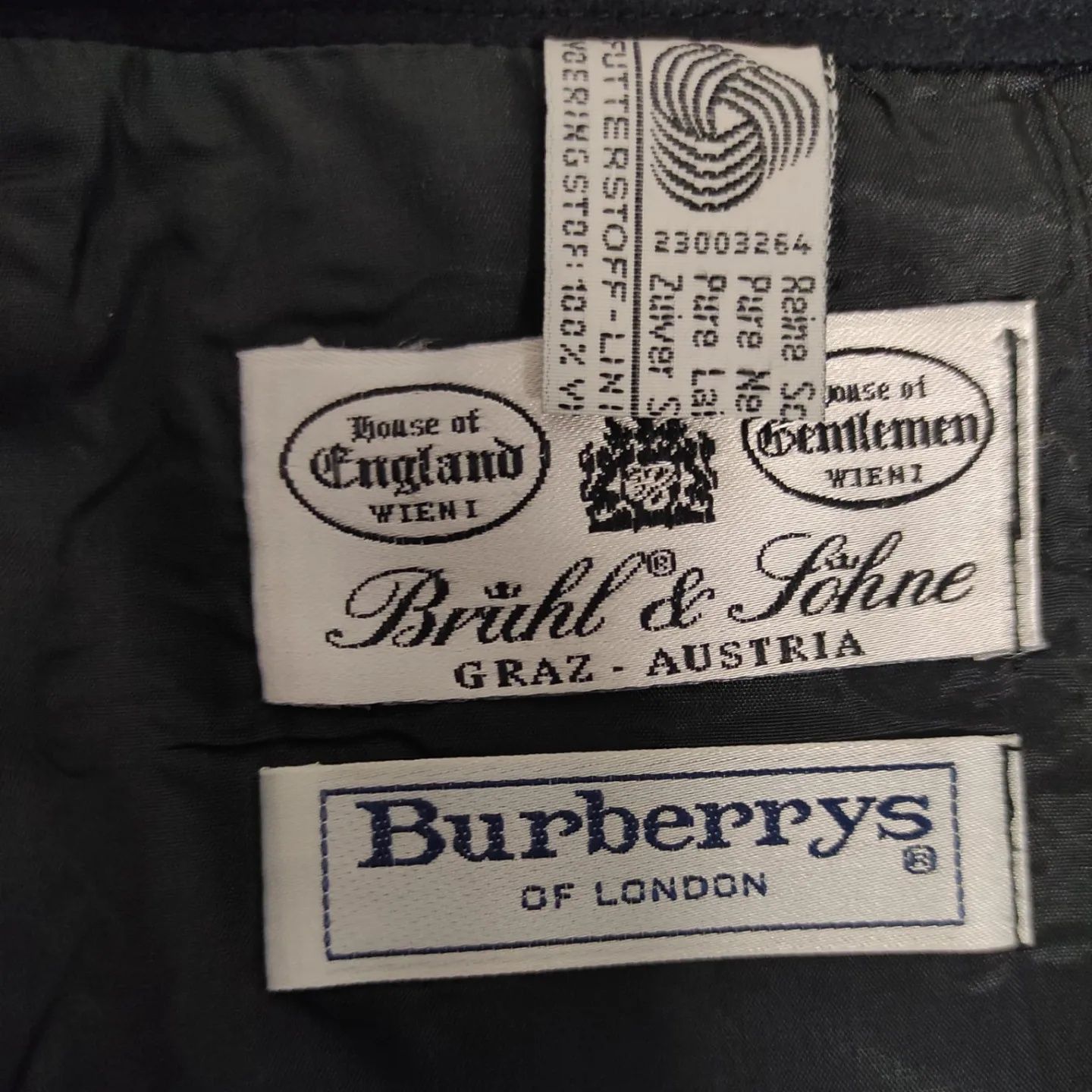 Fusta Burberrys din lana originala ,vintage