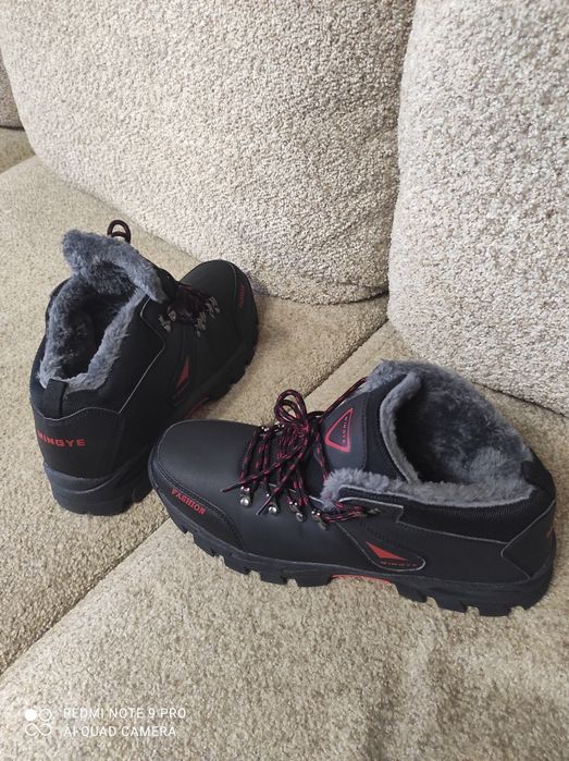 Продам зимние мужские кроссовки,р46,черные