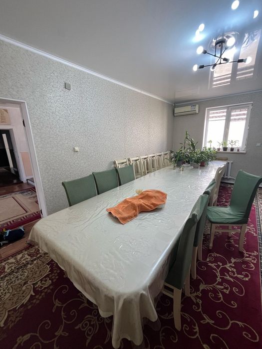 Столь со стульями