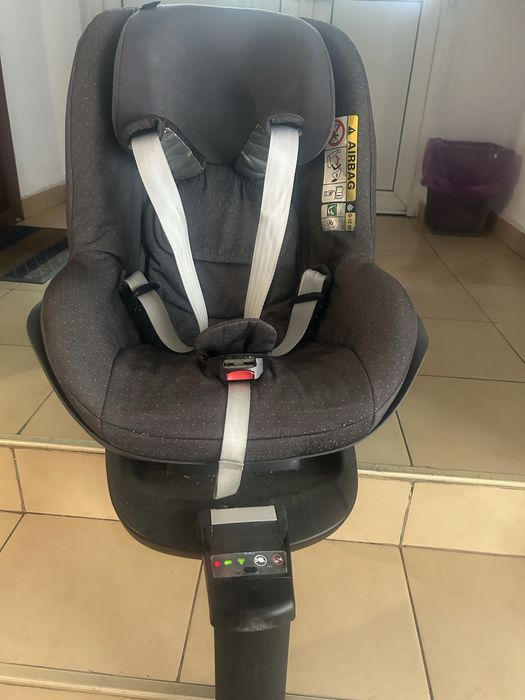 Scaun Auto Maxi-Cosy 2 way Pearl + Isofix - 67-105 cm