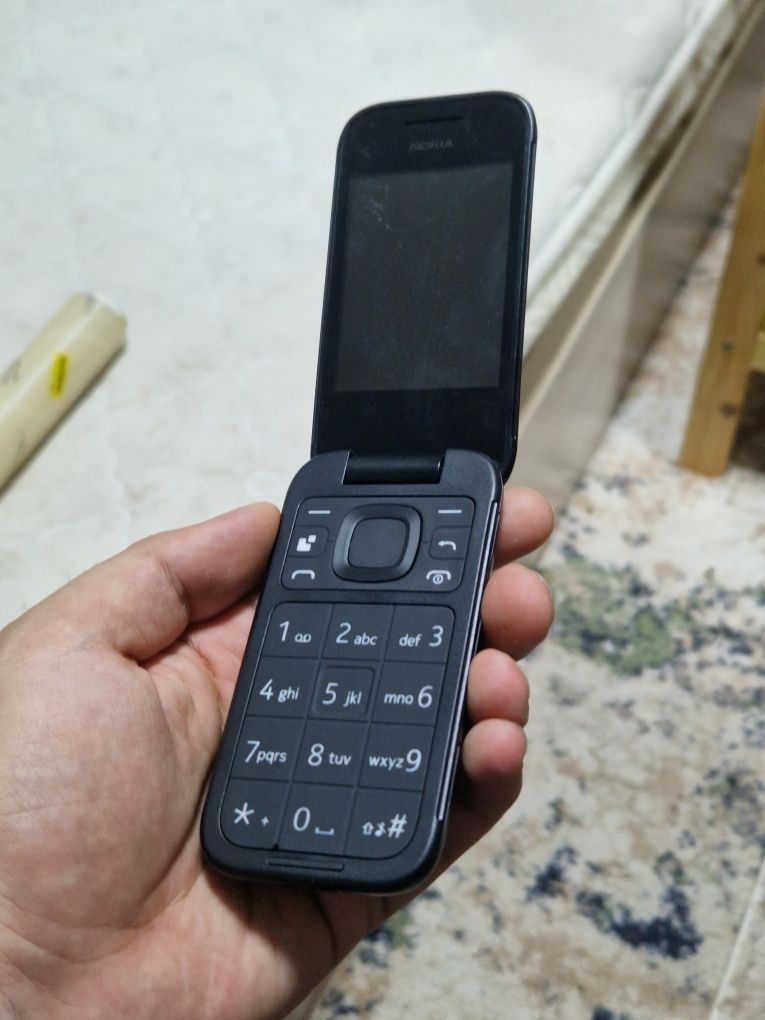 2 ta telefon 1 tani narxida Nokia 2660 Samsung Gusto 3 GSM