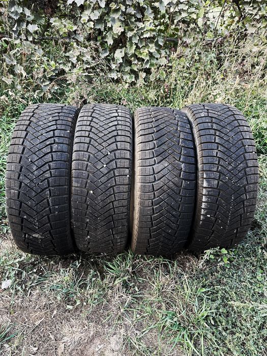 Продам Зимнюю резину Pirelli Ice Zero 235/55 R19 105H без шипов
