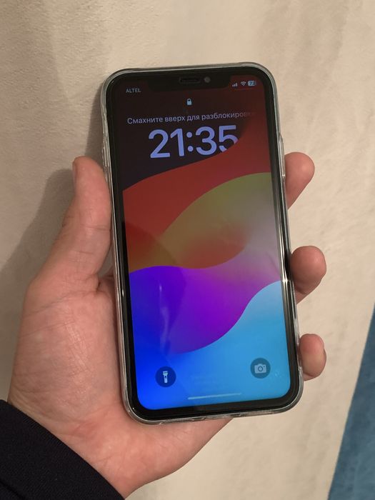 iPhone 11. 64 гб