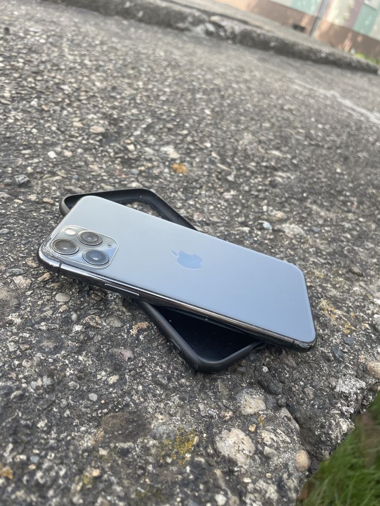 Vând Iphone 11 Pro 64 gb