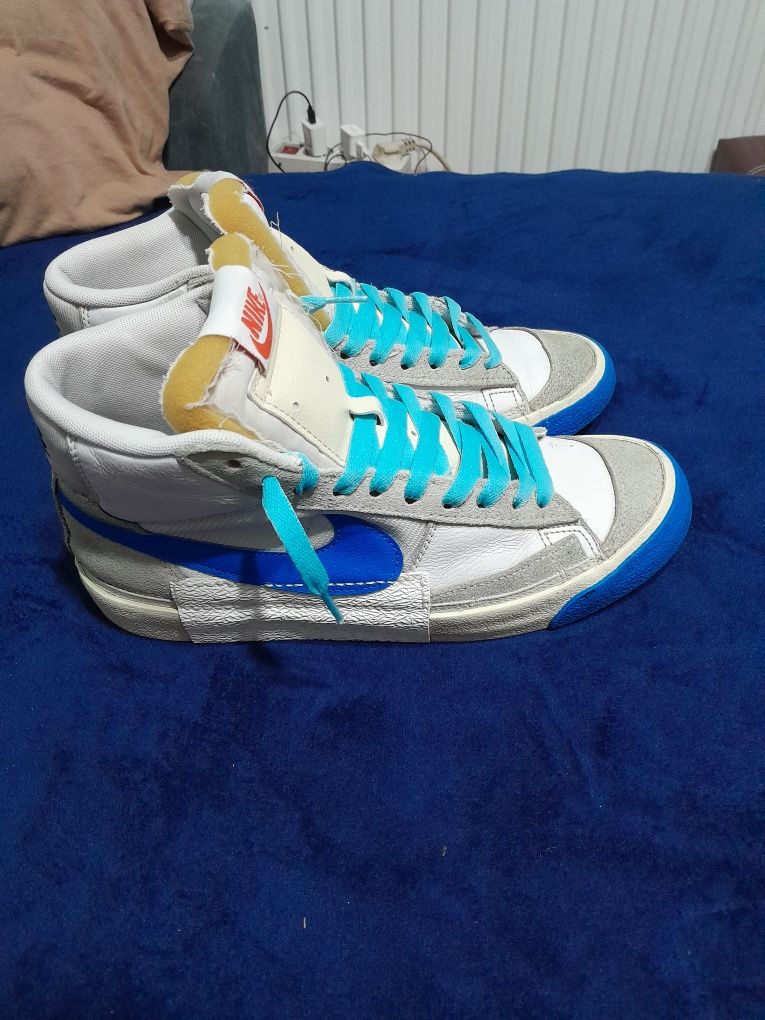 Vând nike blazer mid 77 pro club raspund doar pe whatsapp