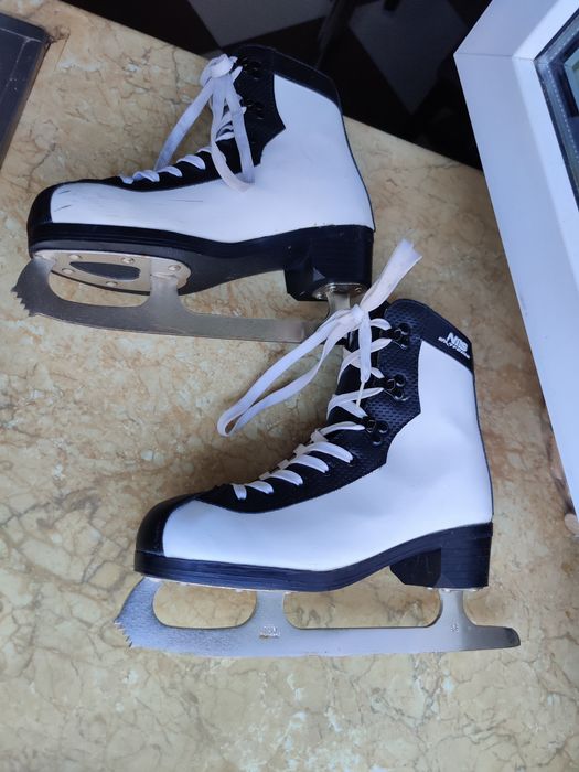 Patine adulți unisex mărime 39