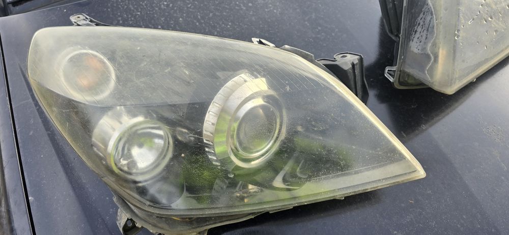 Far dreapta Opel Astra H