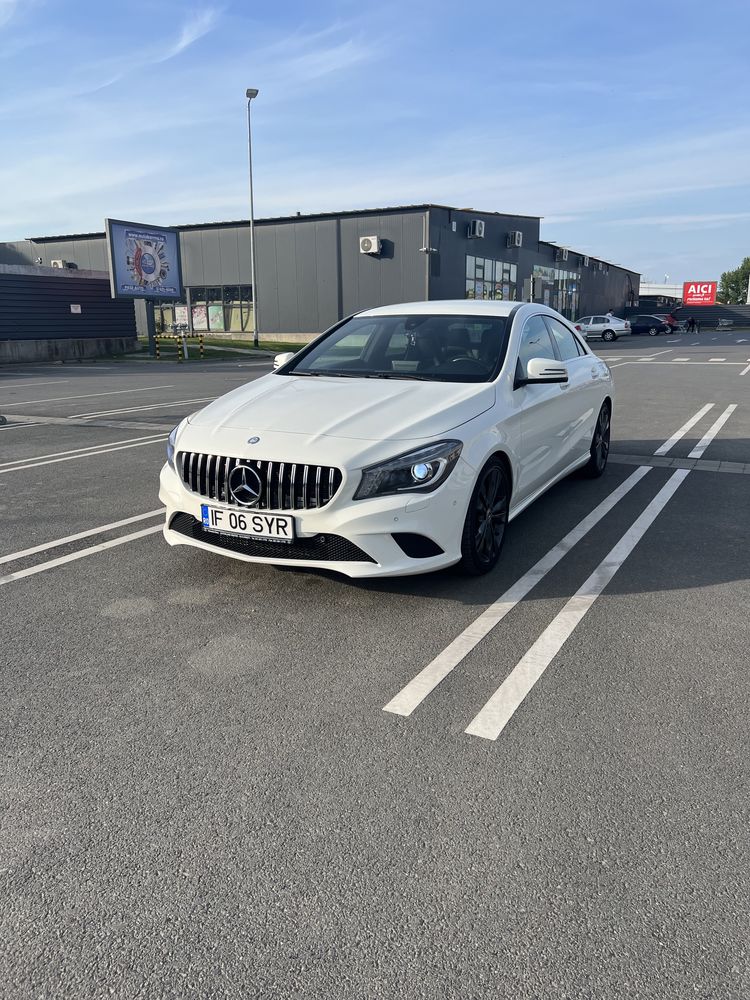 Vand Mercedes CLA200 benzina alb