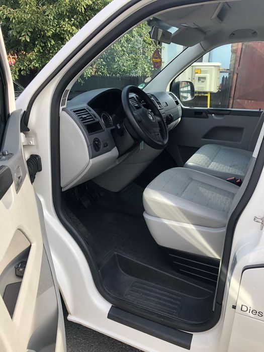 Vw transporter T5/ 2011, motor 2.0 TDI, 9 locuri
