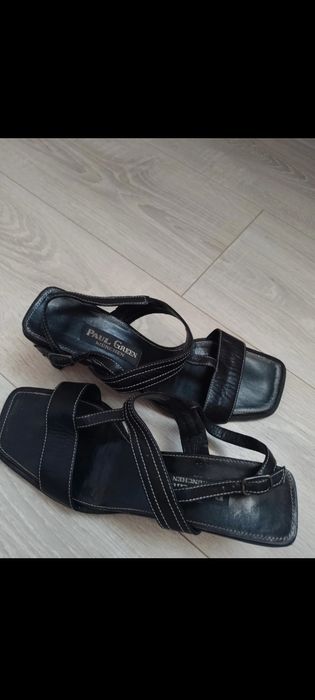 Sandale de piele