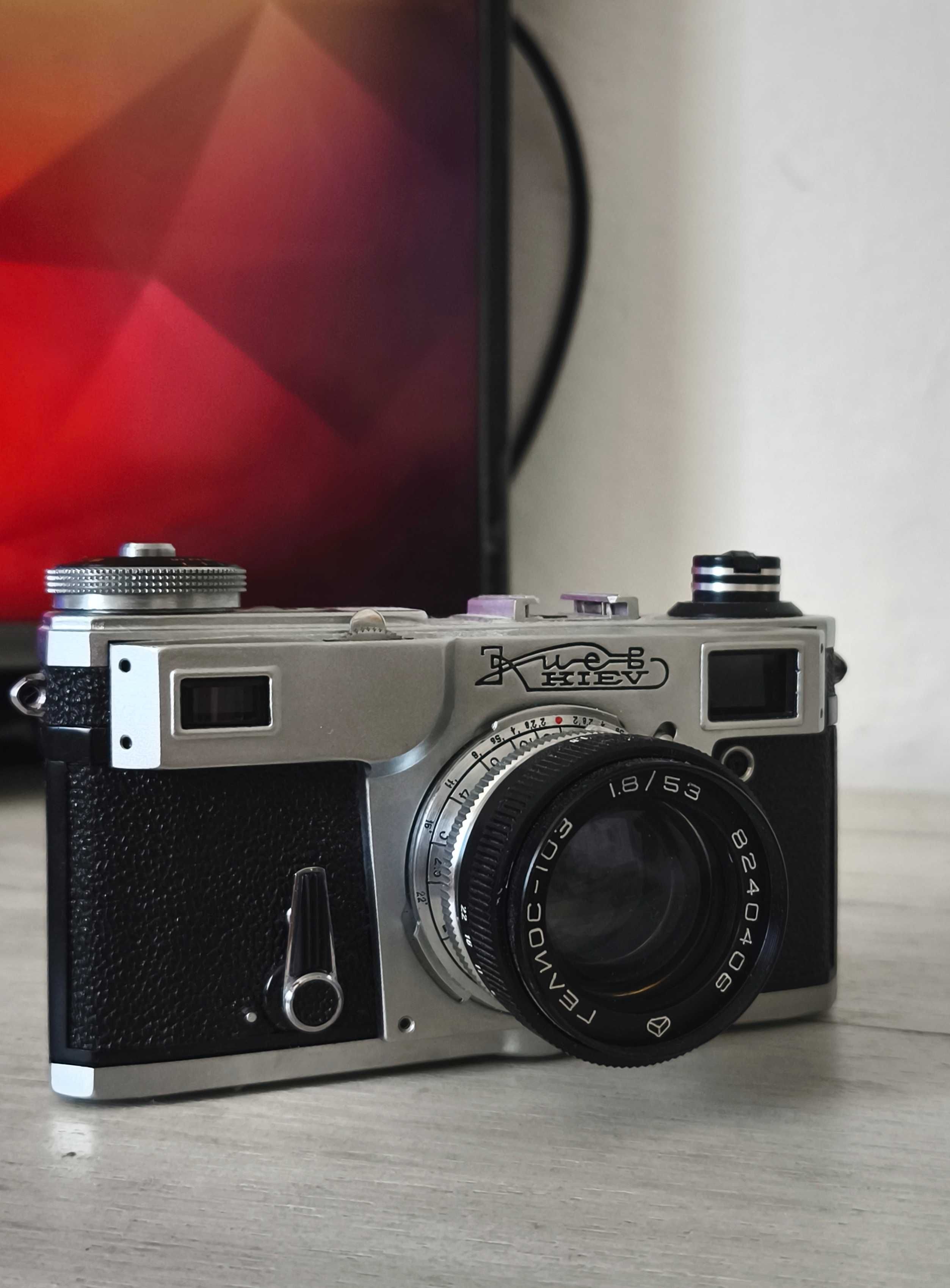 Ретро фотоапарат КИЕВ 4