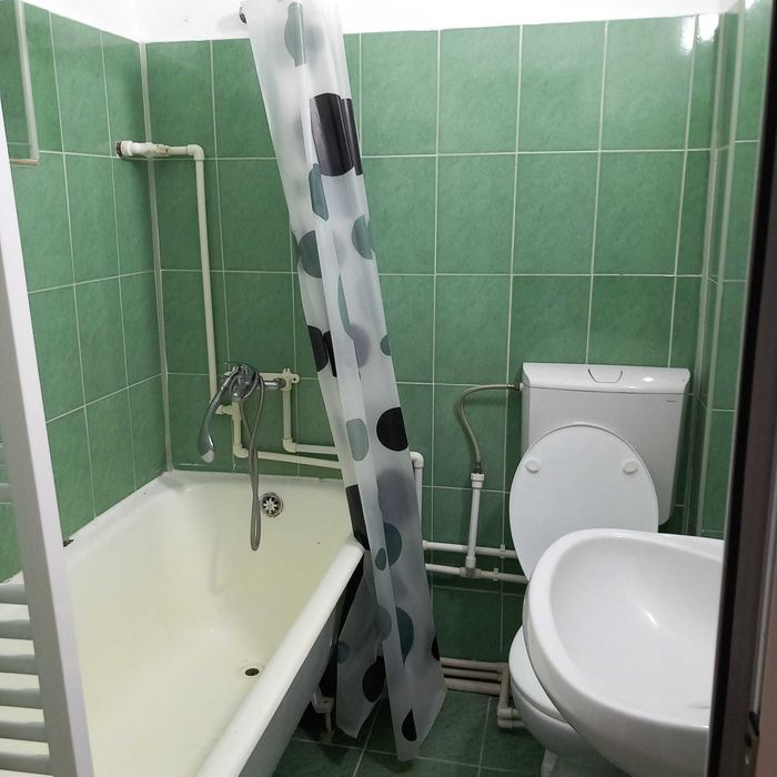 Inchiriez apartament