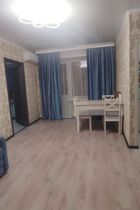 2 комнатная квартира. Центр.  15400