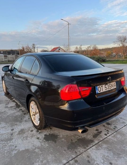 Vând BMW e90 facelift