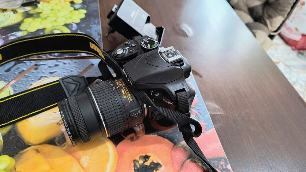 професионален фотоапарат Nikon D3300 + обектив Nikon AF-S DX VR Nikkor