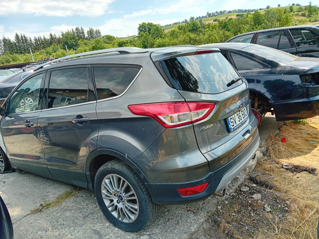 Dezmembrez ford kuga