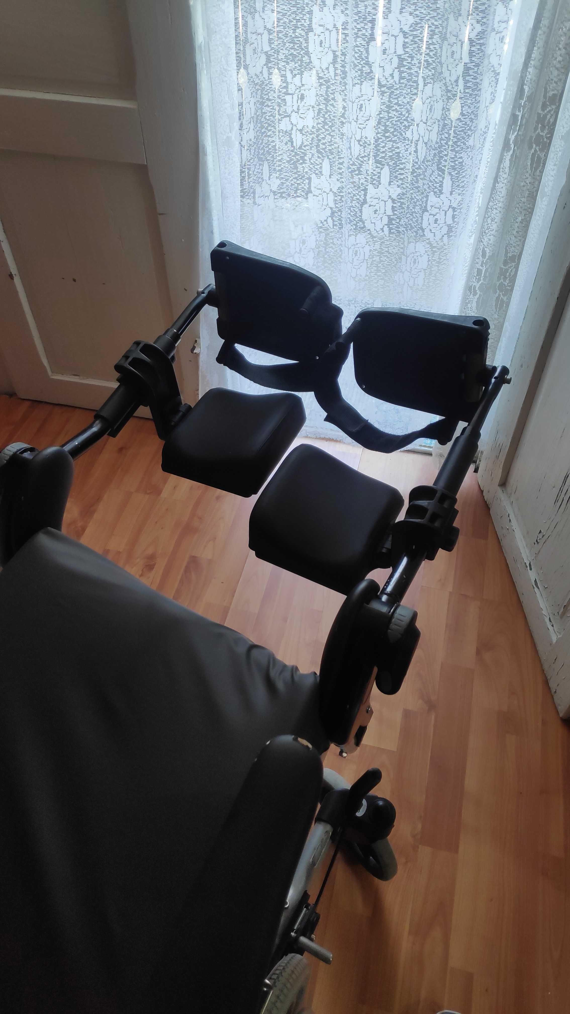 Scaun rotile stare perfecta persoane cu dizabilitati / bolnavi