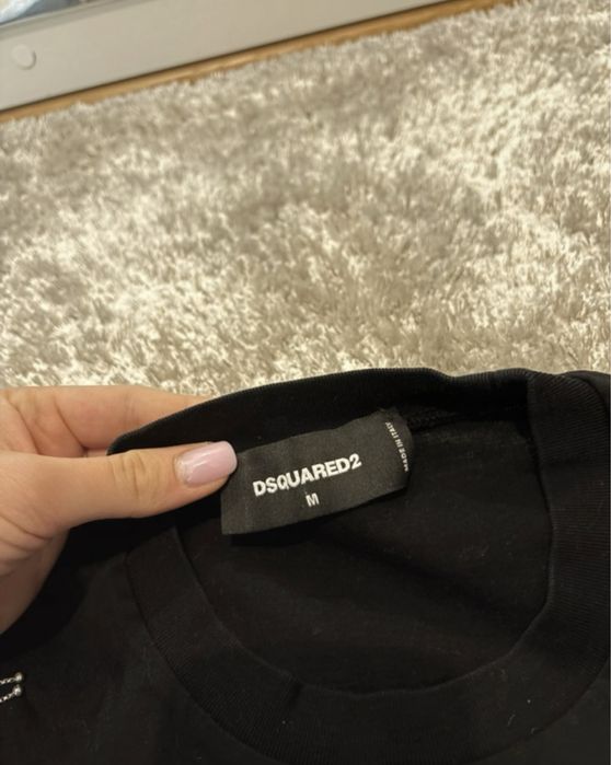 Tricou dsquared2 original (nu gucci yzy amiri lv burlon)