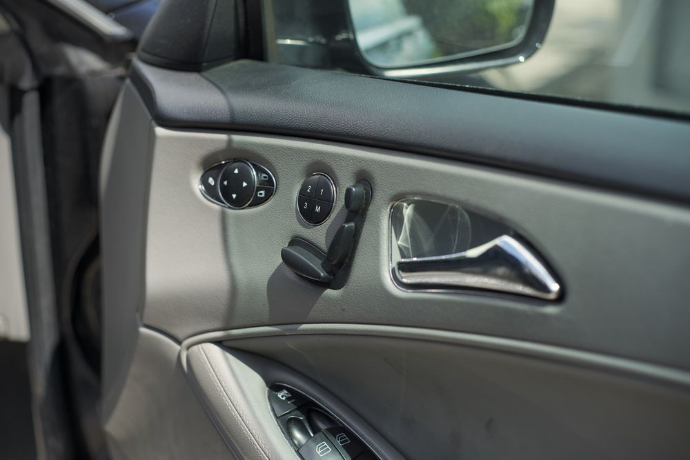 Interior complet gri Mercedes CLS W219 stop far bara turbo debitmetre