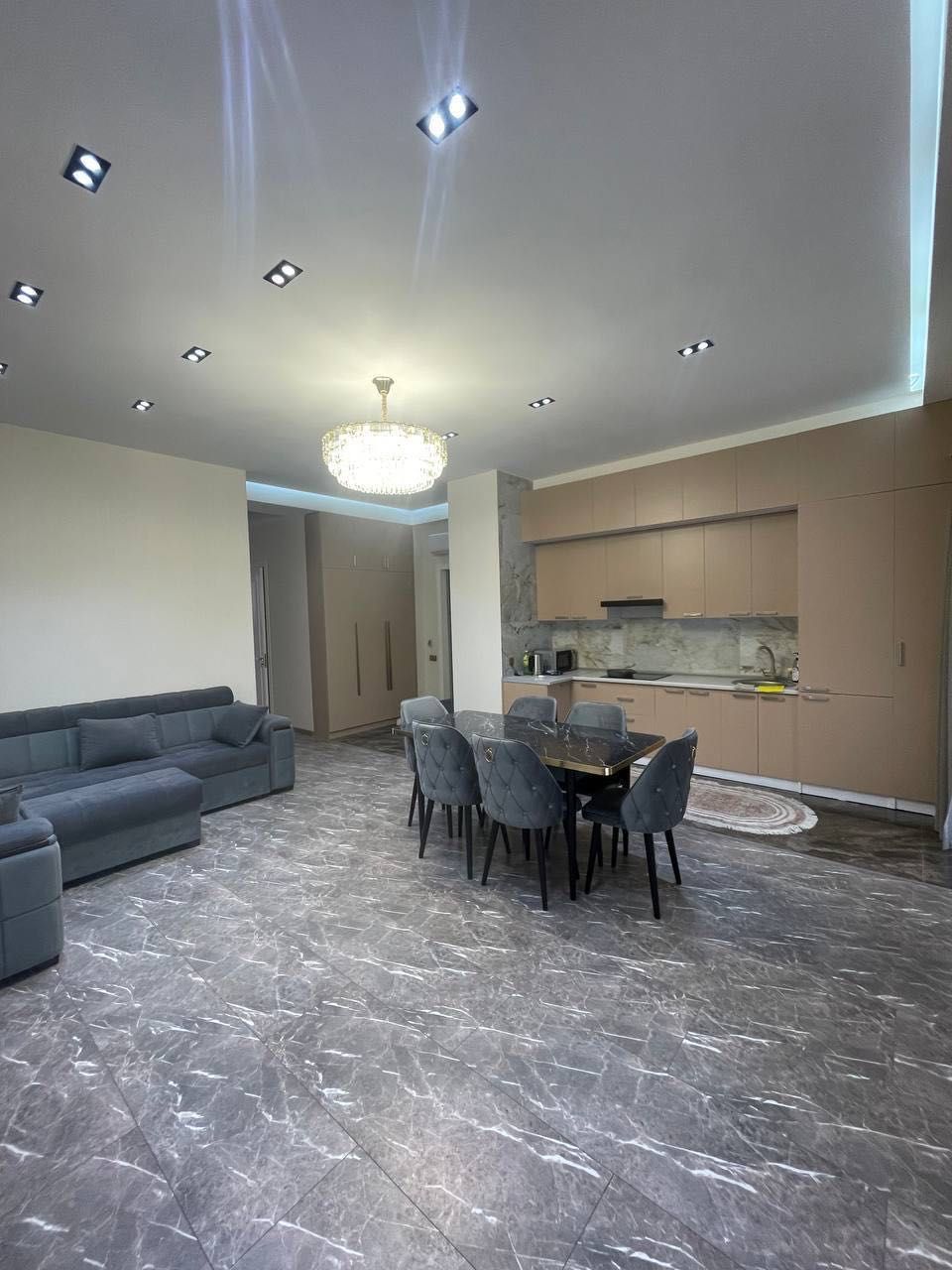 Mirabad Avenue Продается 3 комнатная квартира ремонт Гостиница Россия
