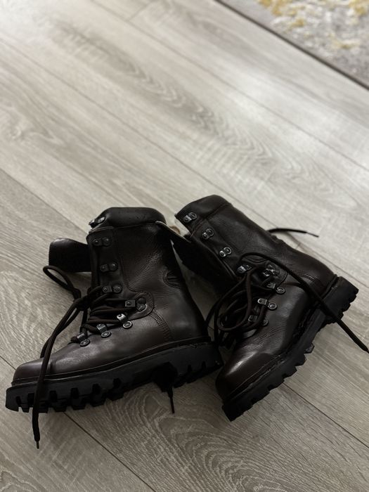 Bocanci piele copii . 22,5 cm interior