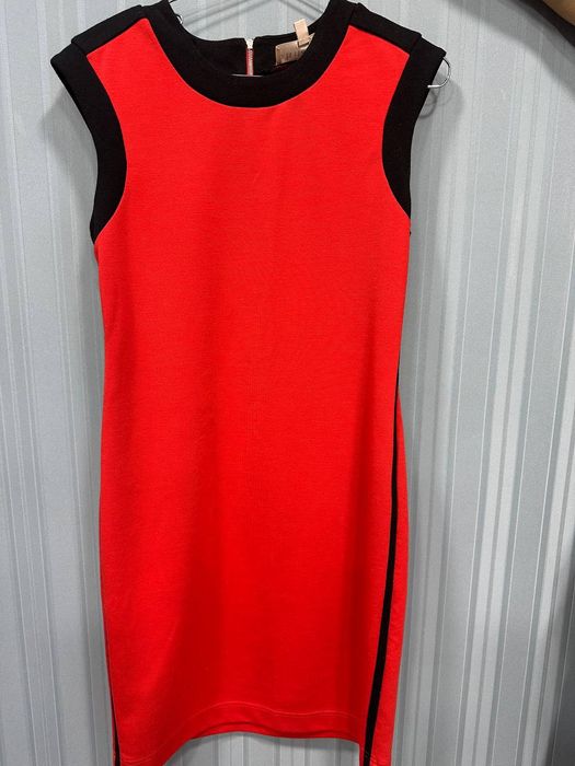 Женские красные платья