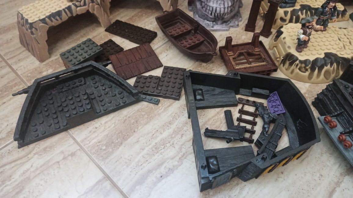 Piese Mega Bloks din seria Pirați tip Lego