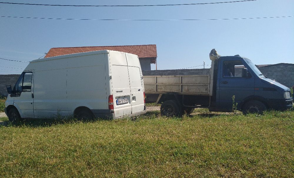 transport marfa moloz nisip piatra materiale crengi frunze vegetale