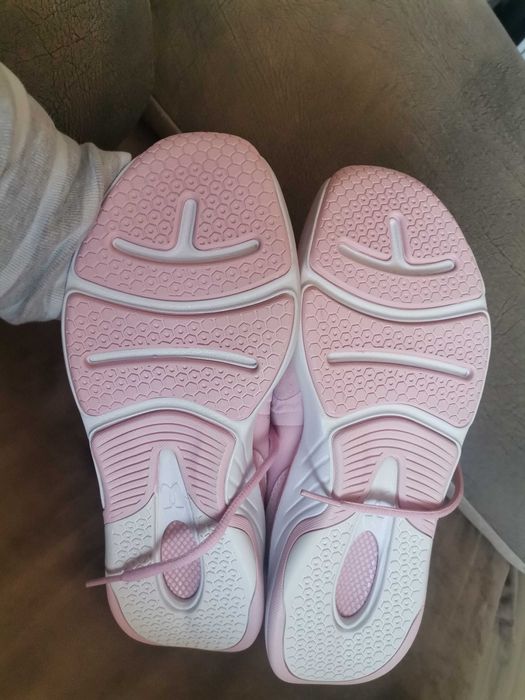 Оригинални маратонки Under armour hovr