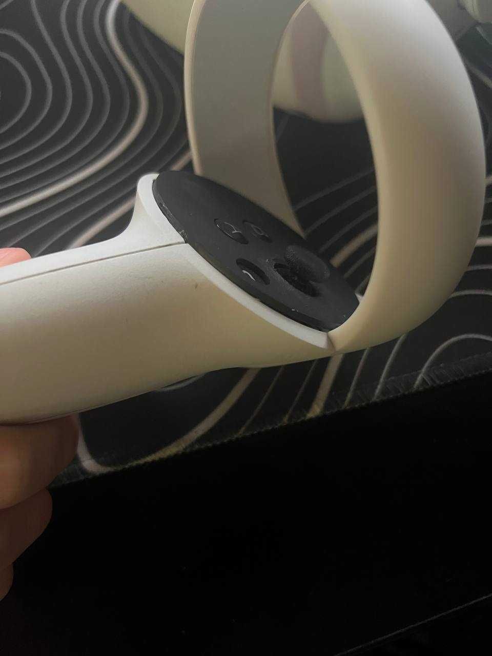 Oculus quest 2 не работает правый контроллер