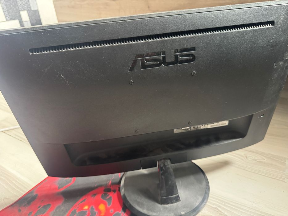Vând pc gaming+ 2 monitoare