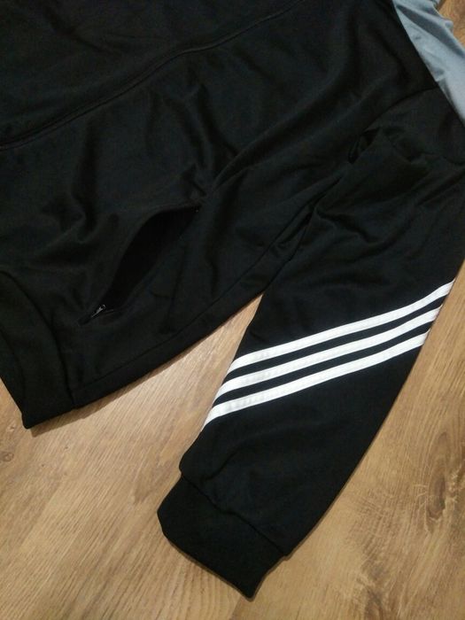 Bluza de trening Adidas mărimea XL