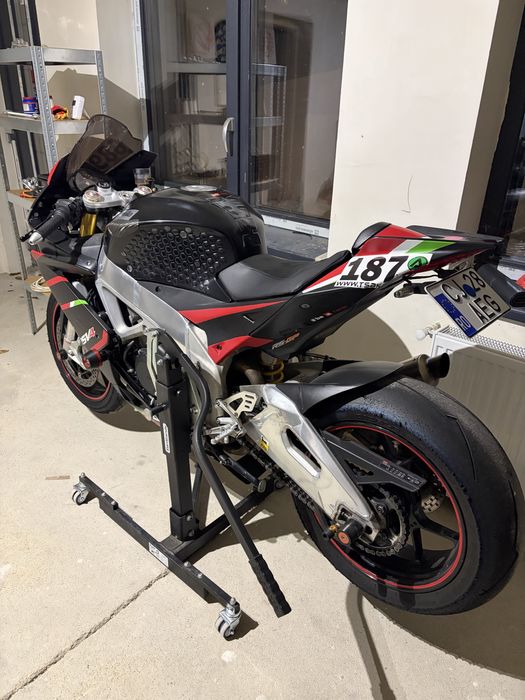 Aprilia RSV4 APRC 2013 abs traction control