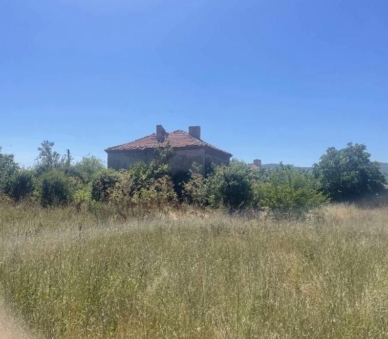 Продава се Къща в Бургас, Център - 140 кв.м за 158 €/кв.м - Снимка #2