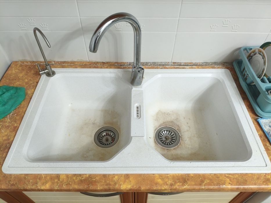 Мойка каменная белая