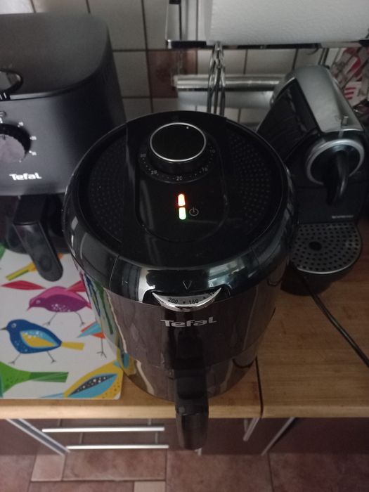 Friteuza cu aer cald AirFrier Tefal