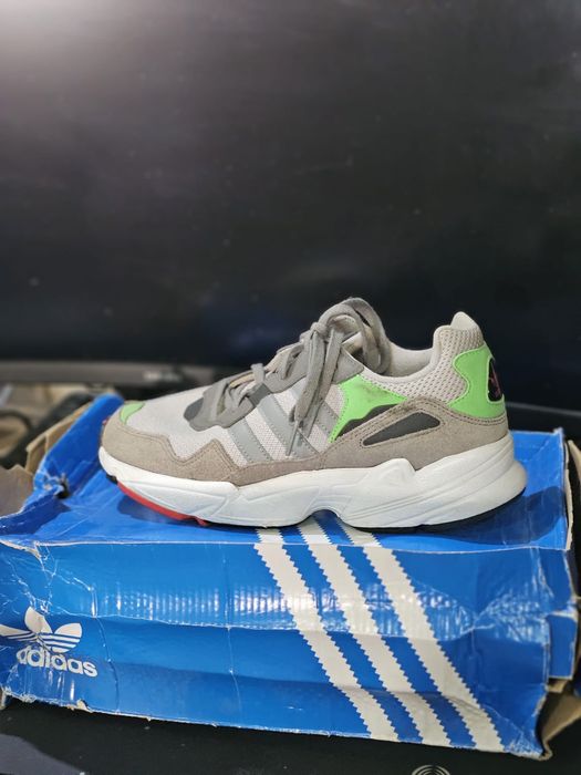 Pantofi sport Adidas