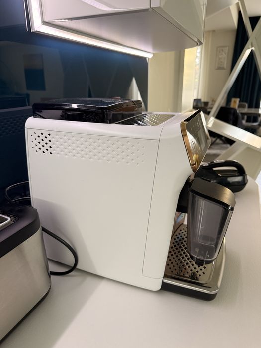 Vand espressor de cafea  Philips Seria 5400